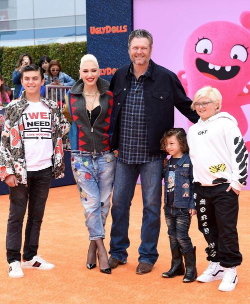 According to a reliable source After several failed attempts, Gwen Stefani, 53, is finally pregnant with Blake Shelton.