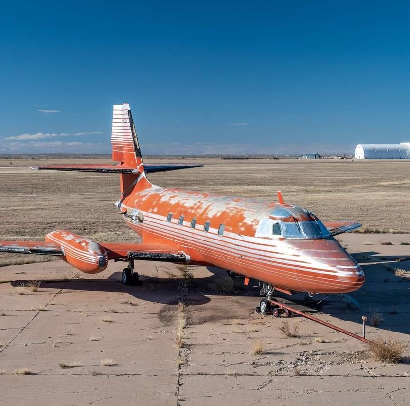 Elvis Presley’s 1962 Private Jet Has Finally Sold – The Inside Is Incredible