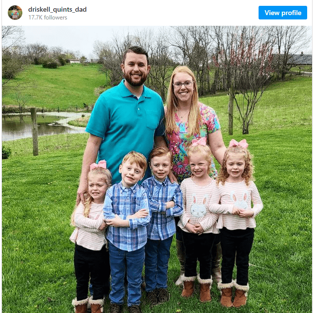 Dad is publicly humiliated for putting leashes on his 5-year-old quintuplets.