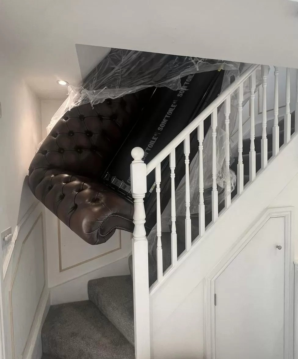 Fury among homeowners as ‘delivery drivers left sofa trapped on stairs.’