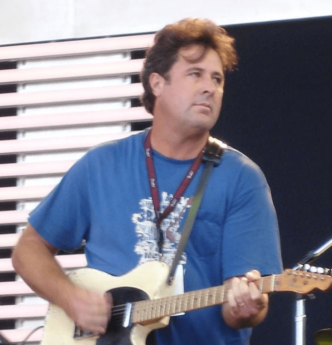 Vince Gill takes the stage after being instructed not to sing about Jesus and shouts out popular gospel songs.