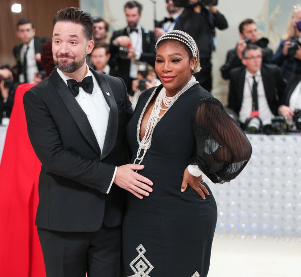 Serena Williams is expecting a child! Tennis star Serena Williams is expecting her second child with husband Alexis Ohanian.